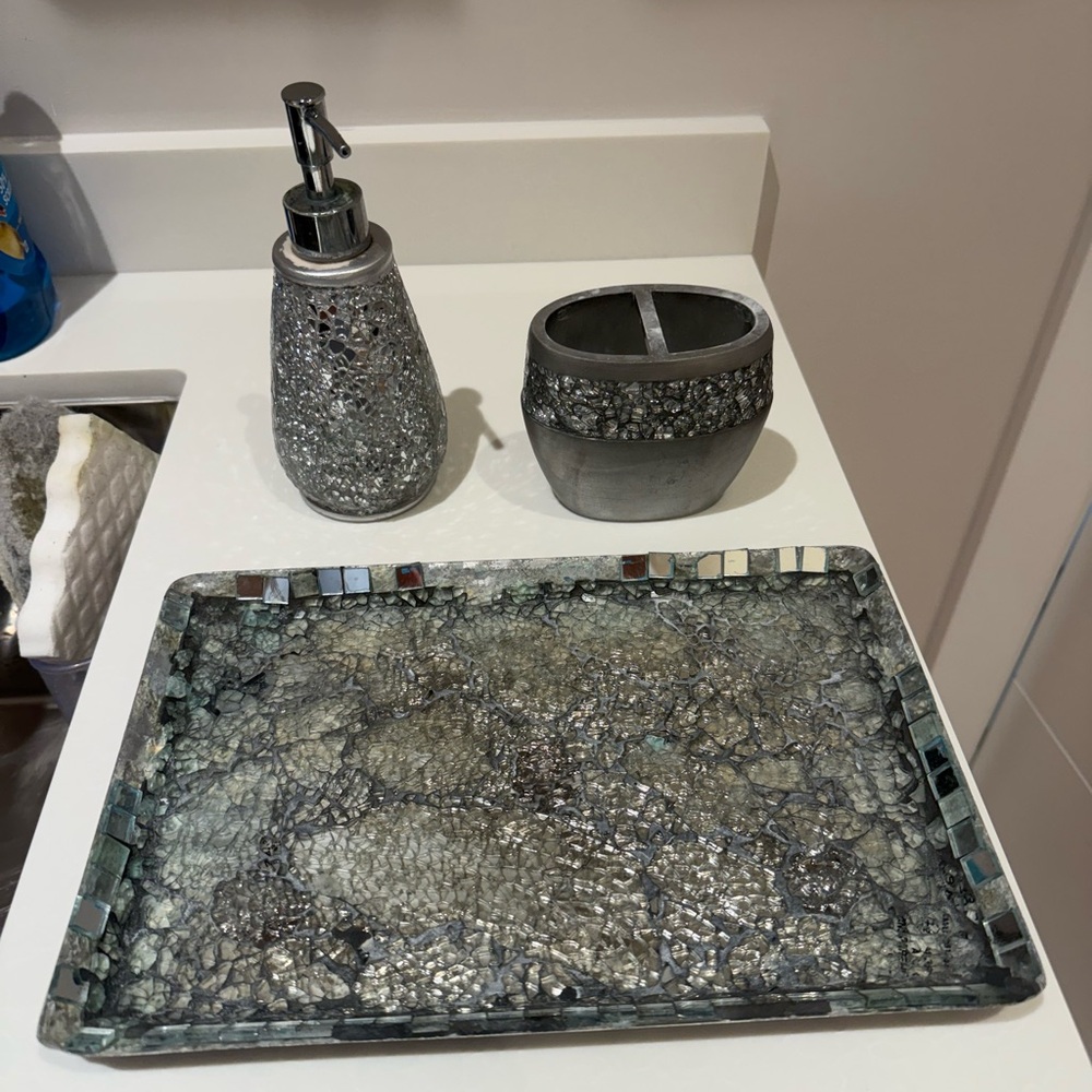 Silver Mosaic Bathroom Accessory Set - Soap Dispenser, Tumbler & Tray